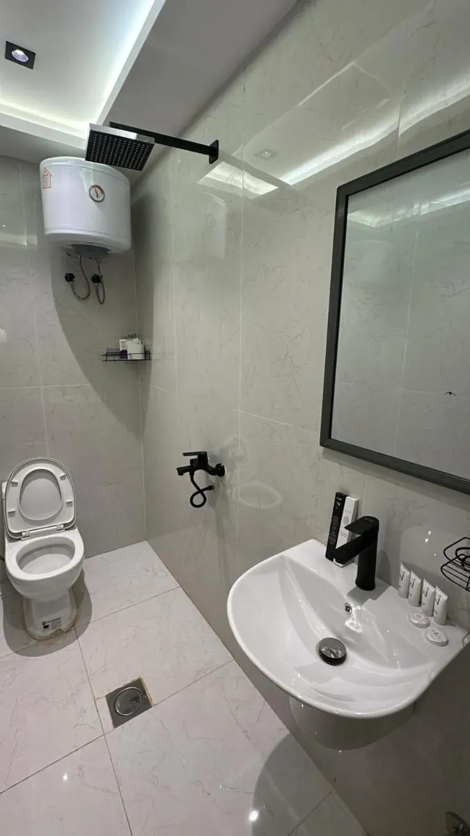 Image 2 of Studio 119 is self-accessible