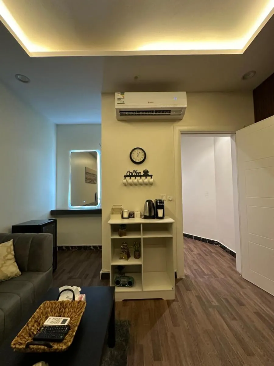 Image 3 of Studio with smart entry