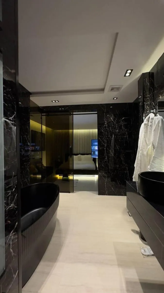 Image 1 of Stunning Studio with Bathtub- Jasmine District