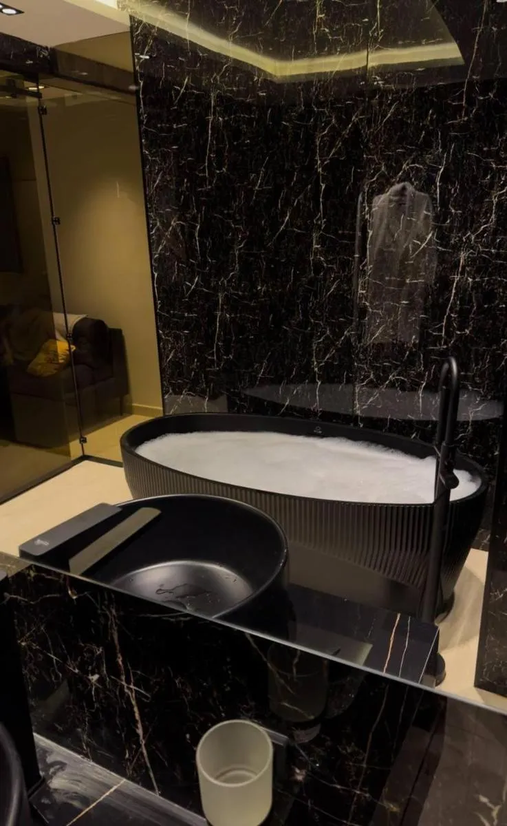 Image 5 of Stunning Studio with Bathtub- Jasmine District
