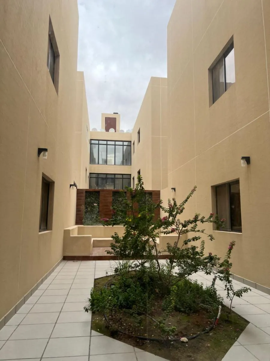 Image 2 of الركن البعيد