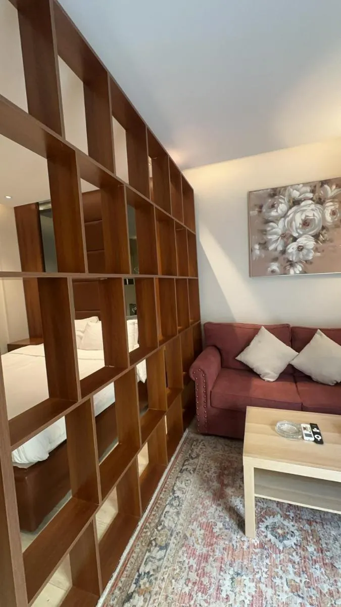 Image 6 of luxuryHome104