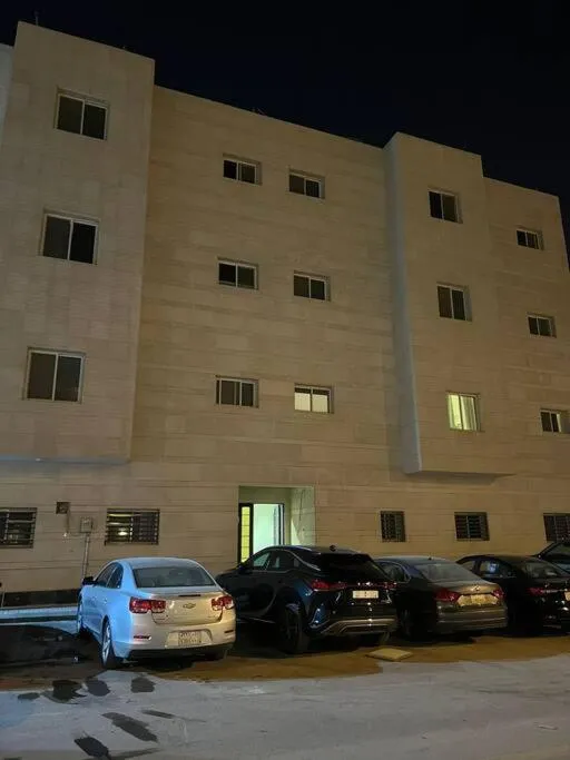 Image 5 of لورا سويتس