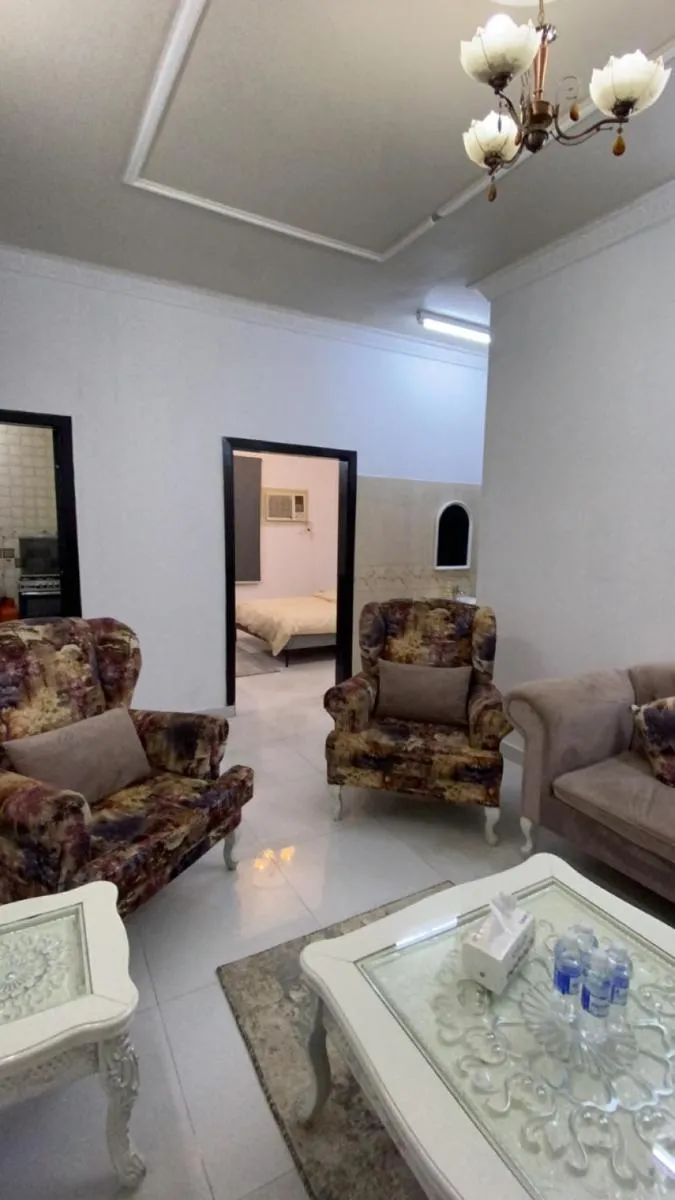 Image 5 of شقة فاخرةبمدخل خاص