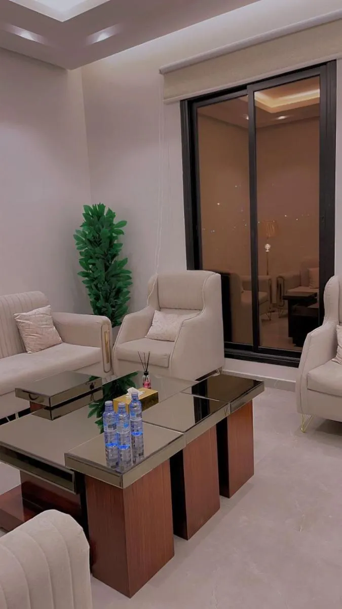 Image 3 of شقه كبيره فاخره بموقع مميز