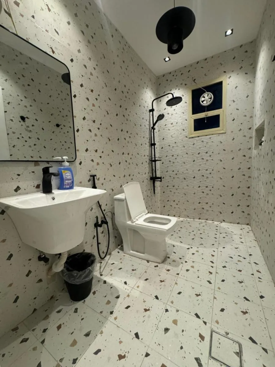 Image 2 of شقه من غرفه وصاله ومطبخ مستقل مودرن