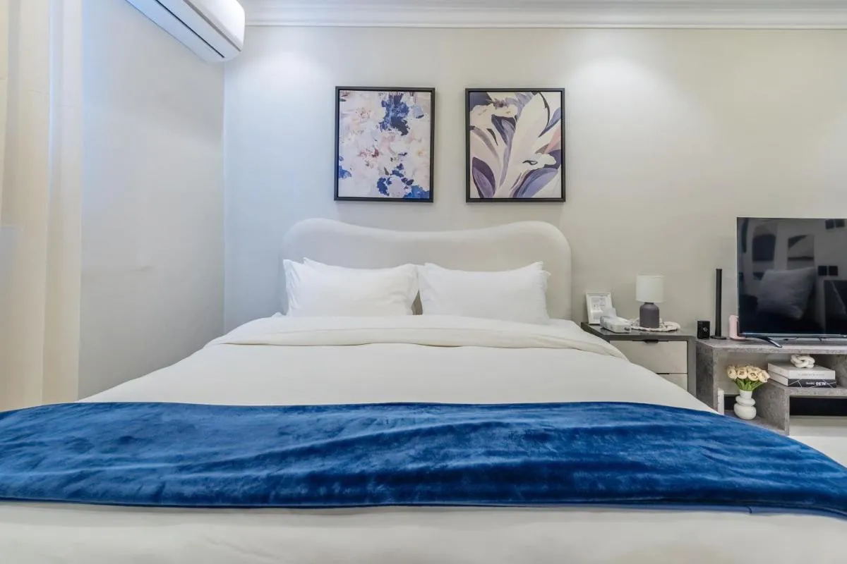 Image 1 of استديو فاخر سرير كينج ومطبخ Luxury Studio King Bed