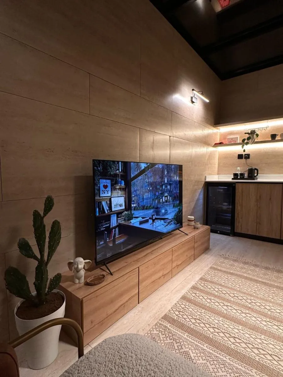 Image 4 of استديو سكاي لايت وتراس خارجي