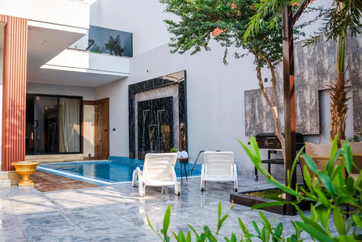 Image 3 of the land Villas