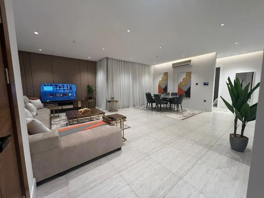 Image 4 of شقة فاخرة جديدة في الملقا Luxury