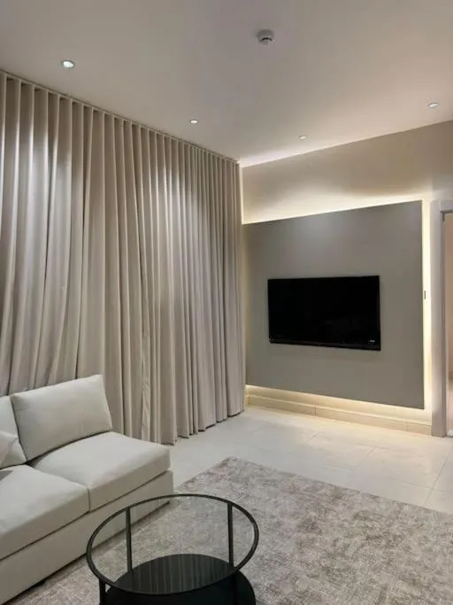 Image 3 of شقه فندقيه